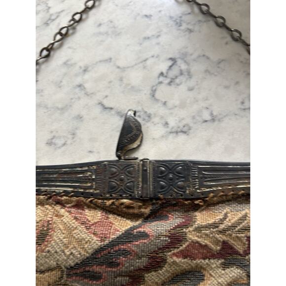 ANTIQUE FLORAL TAPESTRY CARPET BAG PURSE FOLDING METAL FRAME CHAIN HANDLE - Picture 4 of 9